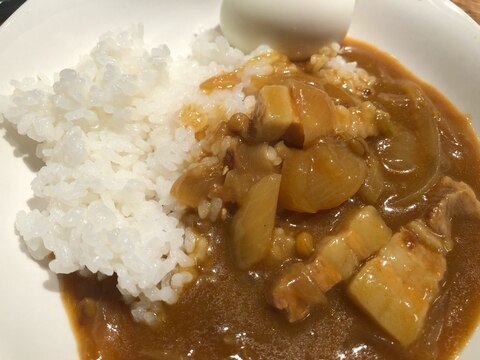 バーミキュラでシンプル♫豚バラ肉と玉ねぎのカレー